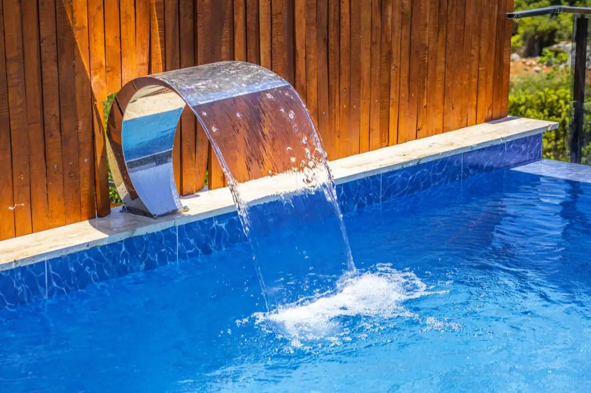 Weekly Pool Cleaning & Maintenance in Oxnard, CA